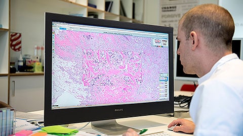 Philips receives FDA clearance to market Philips IntelliSite Pathology Solution for primary diagnostic use in the US